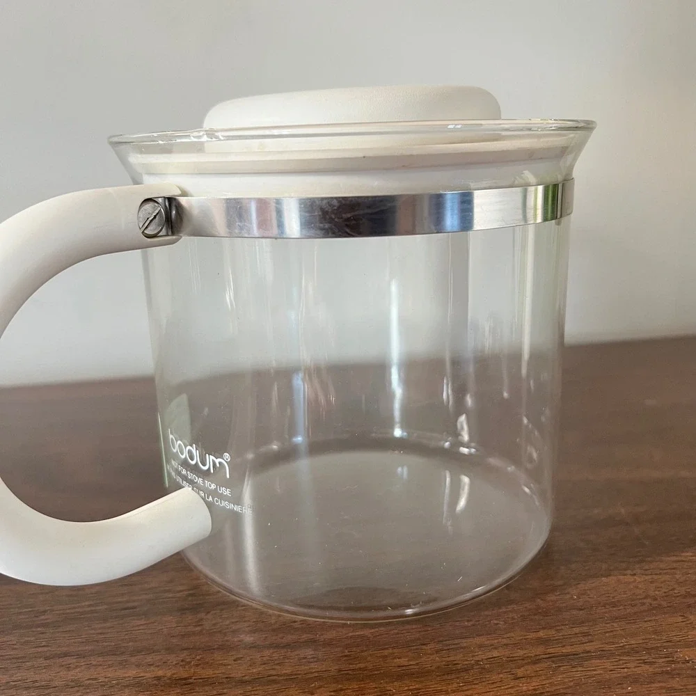 Bodum Glass Teapot with White Handle and Lid‎ Minimalist Clear Carafe 34oz
